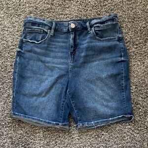 Denim Blue Women's Shorts from Maurice’s. Size 16.